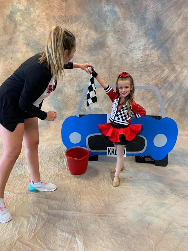 KKDDancePictureKenner-min